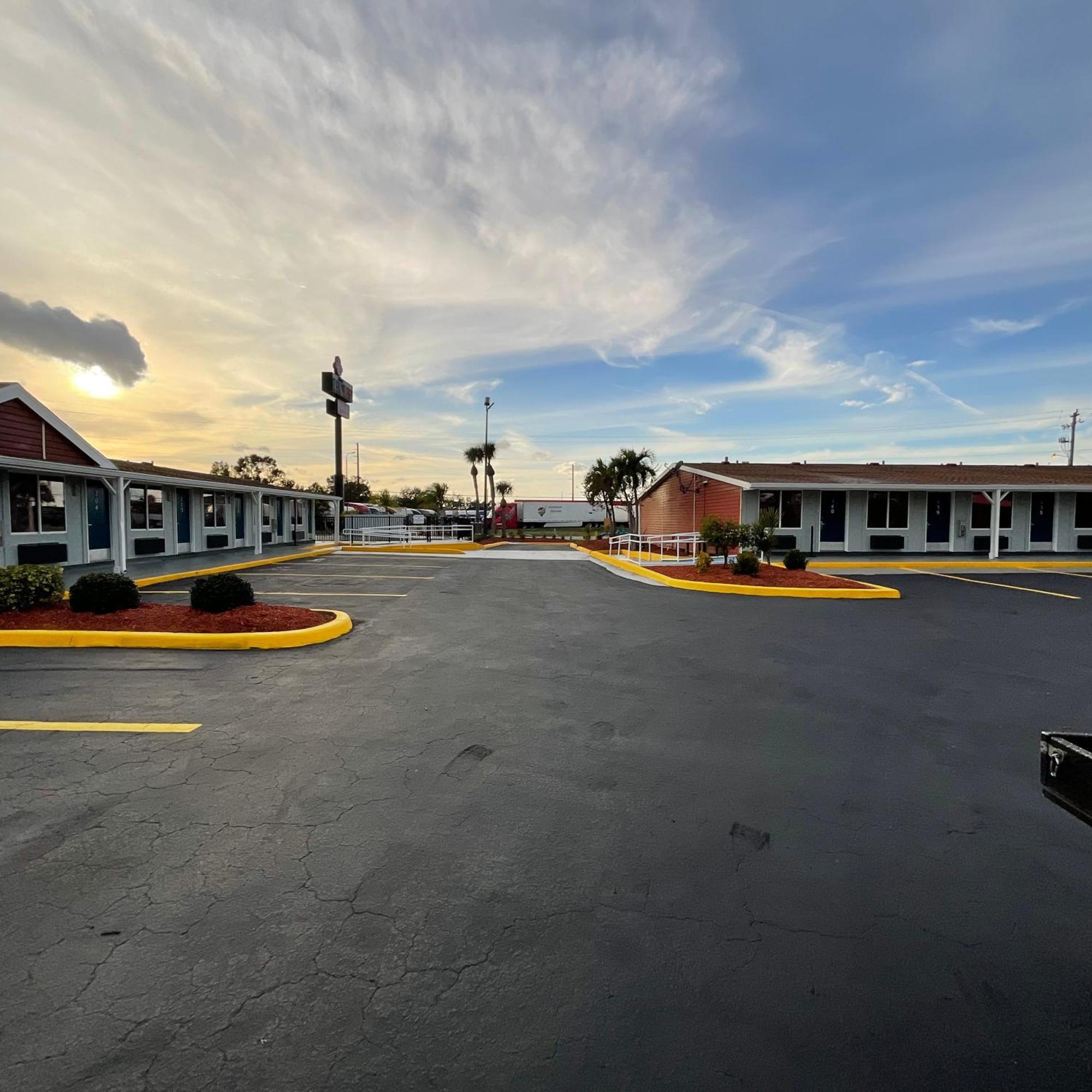 Knights Inn Пунта-Горда Екстер'єр фото